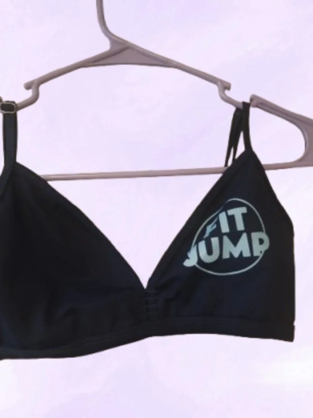 Bundle of 5 of xs's sports bras in burgundy, gray and blue. Sporty exercise work
